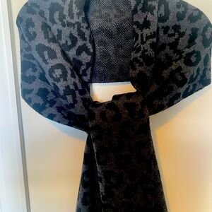 Beautiful warm scarf & matching gloves from JMcLaughlin